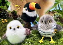 Realistic Fluttering Bird Toy — Item 57
